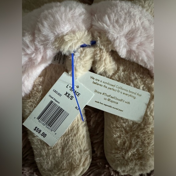 NWT L*Space Cloud Slippers XS/S and M/L - Picture 3 of 4